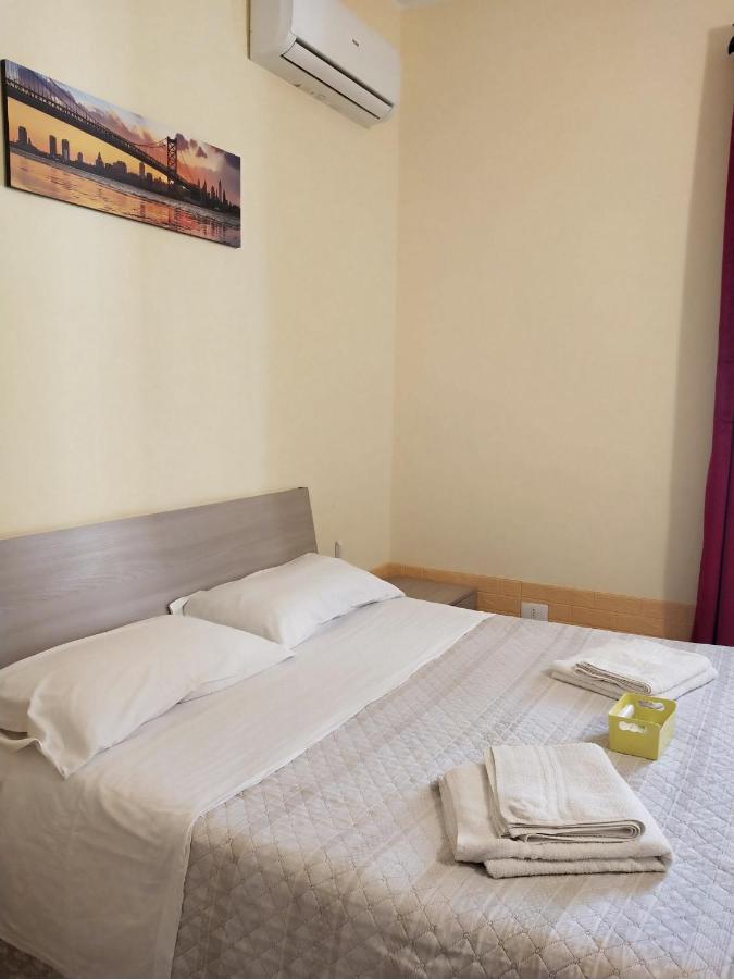 Isola Verde Guest House Фьюмичино Экстерьер фото