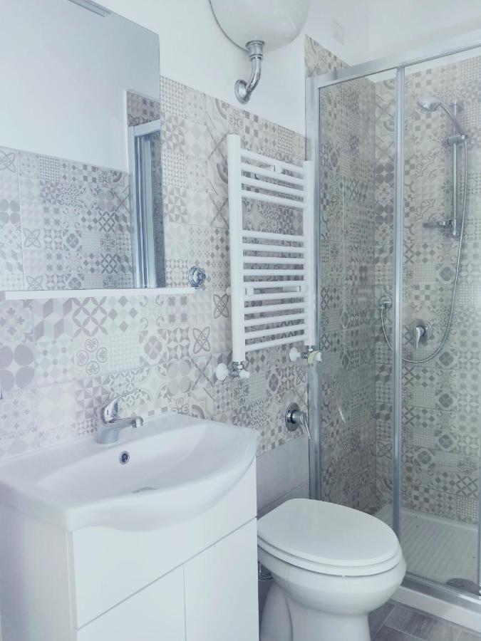 Isola Verde Guest House Фьюмичино Экстерьер фото
